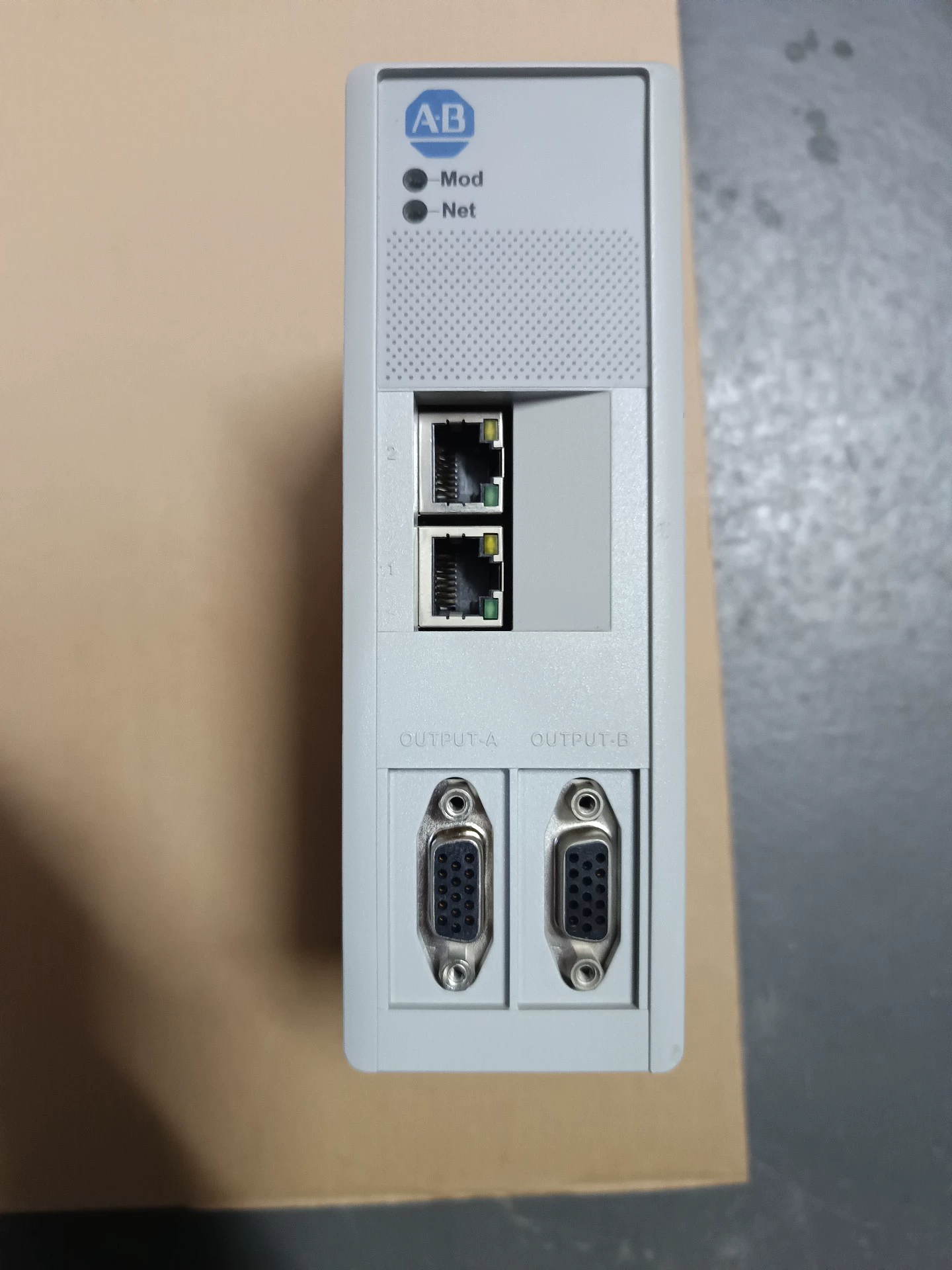 Serwo serwo Kinetix 5500 2198-ABQE, fabrycznie nowe i oryginalne