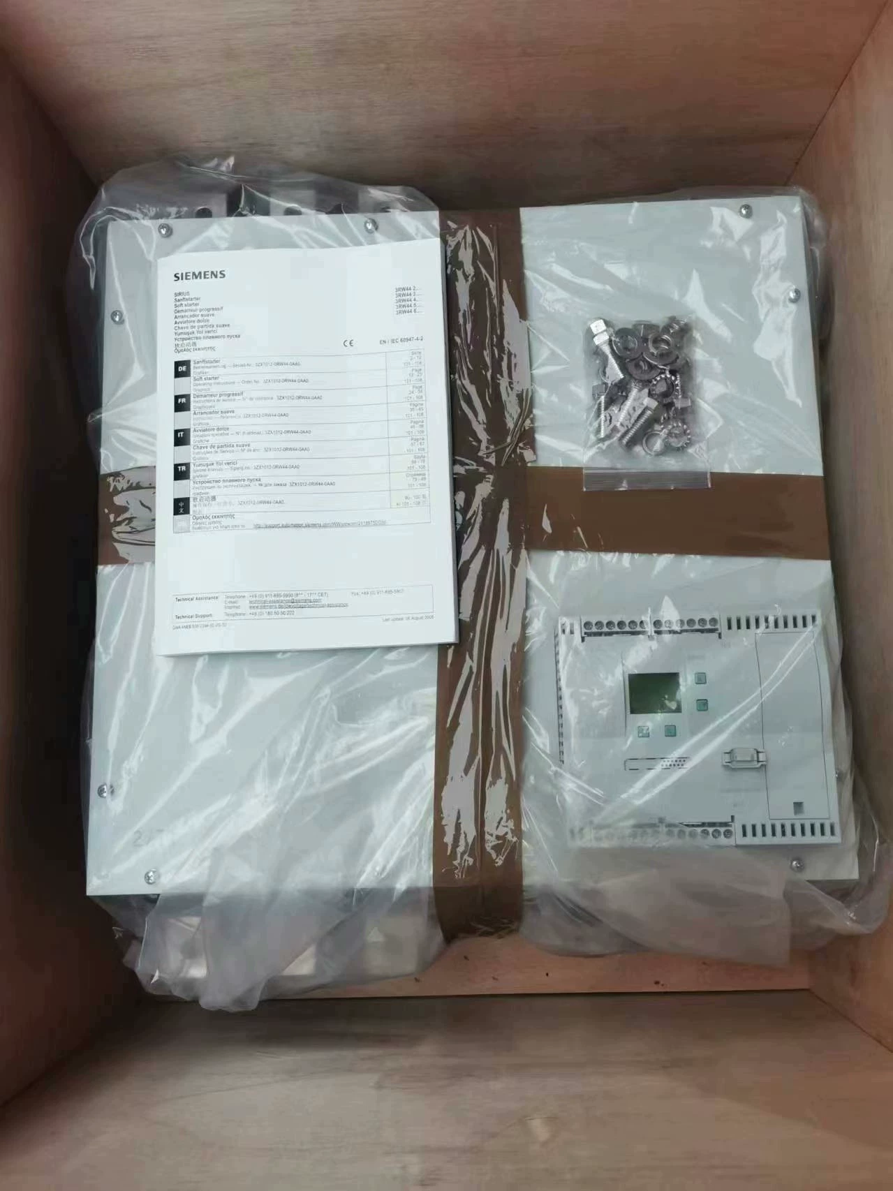 Zupełnie nowy, oryginalny, fabryczny softstarter Siemens 3RW4466-6BC46 SIRIUS SOFT STARTER