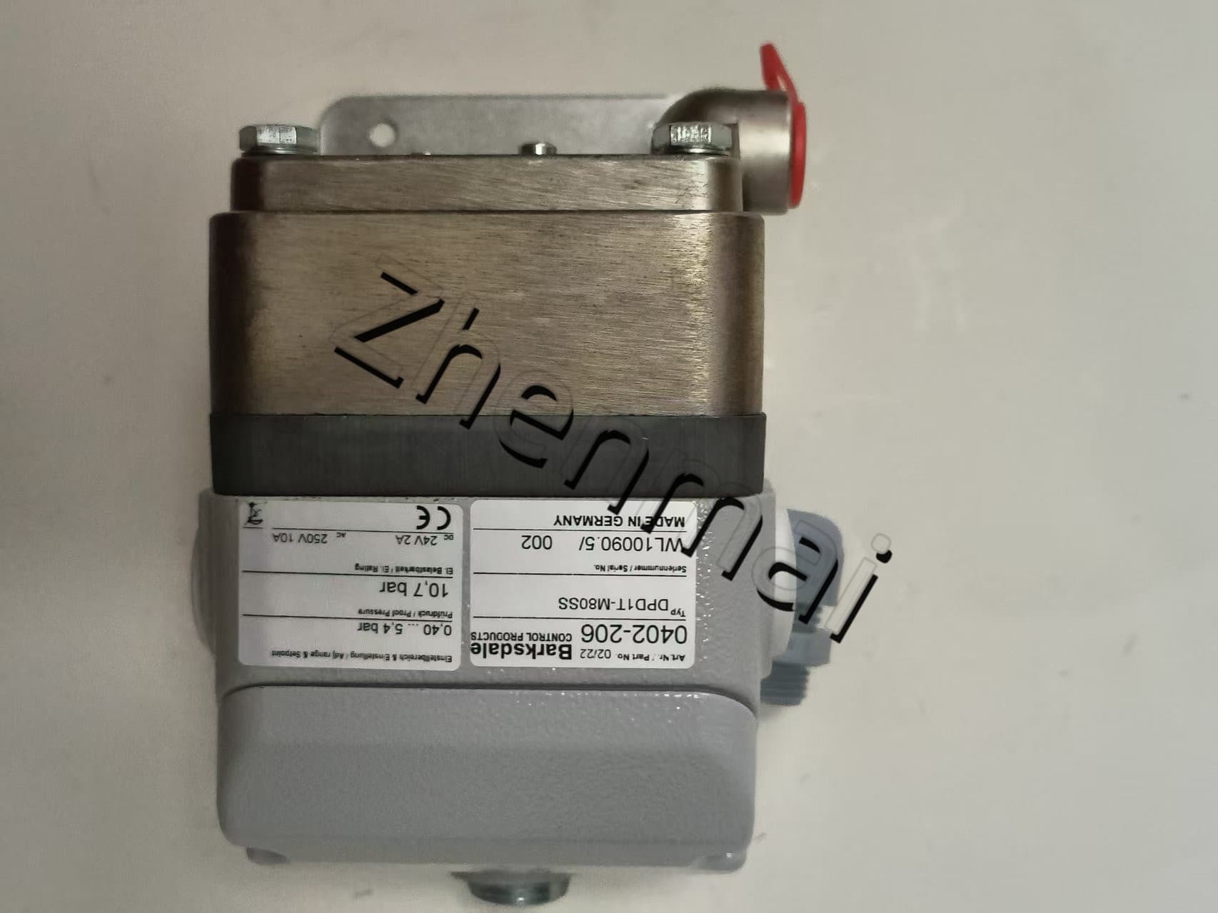 Zupełnie nowy oryginalny Barksdale 0402-206 DPD1T-M80SS czujnik ciśnienia przełącznik poziomu przełącznik przepływu przełącznik ciśnienia szybka wysyłka