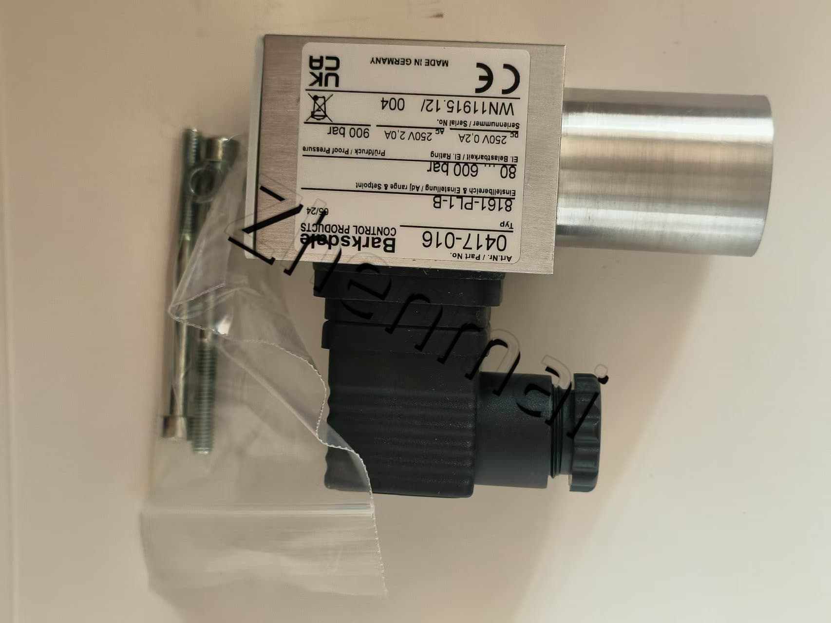 Zupełnie nowy oryginalny Barksdale 8161-PL1-B 0417-016 czujnik ciśnienia przełącznik poziomu przełącznik przepływu przełącznik ciśnienia szybka wysyłka
