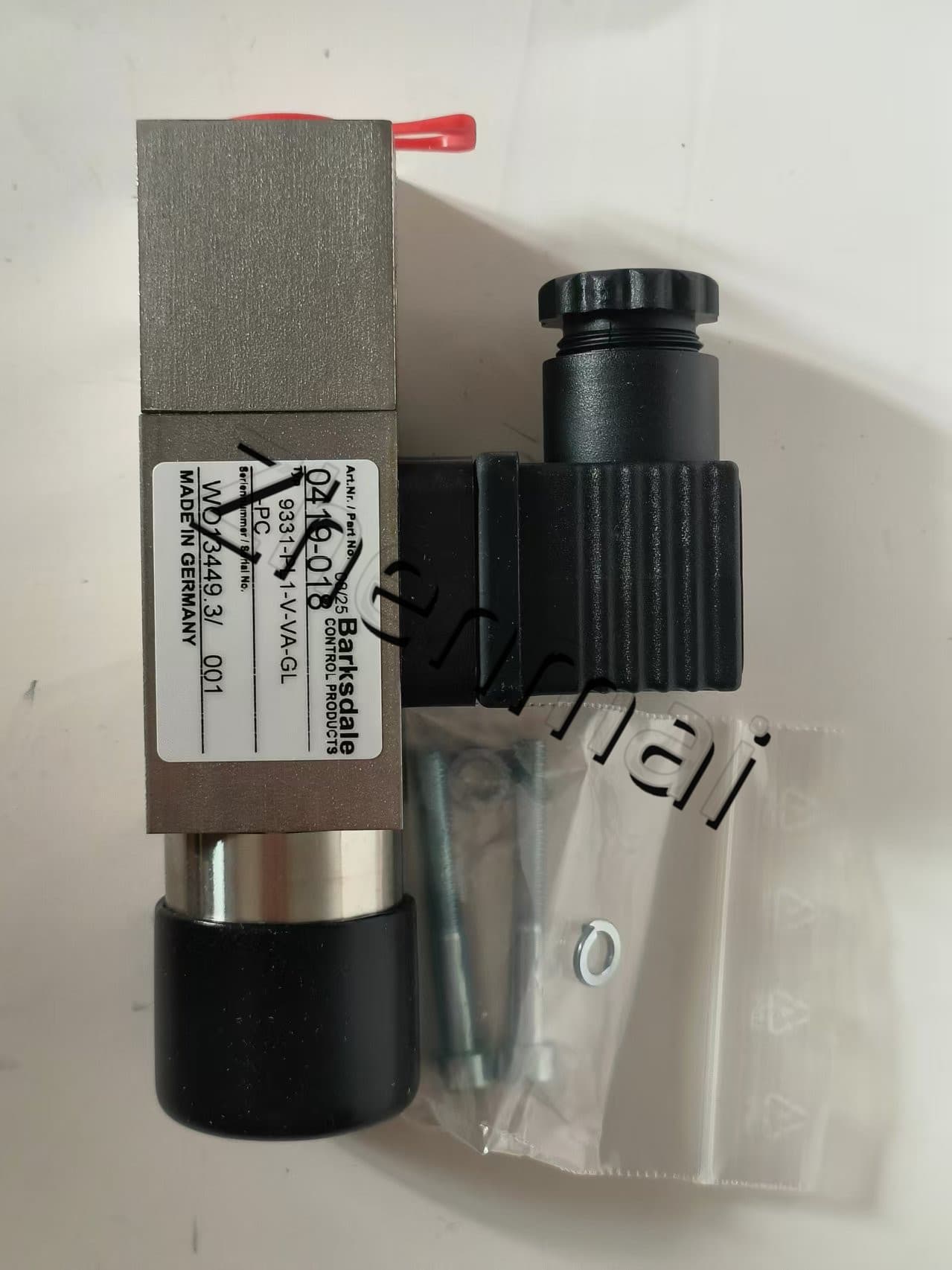 Zupełnie nowy oryginalny Barksdale 99331-PL1-V-VA-GL-PC 0419-018 czujnik ciśnienia przełącznik poziomu przełącznik przepływu przełącznik ciśnienia szybka wysyłka