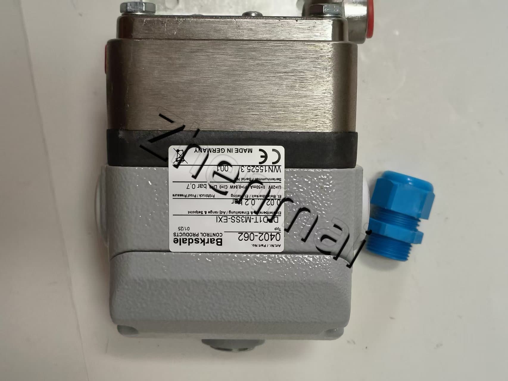 Zupełnie nowy oryginalny Barksdale DPD1T-M3SS-EXI 0402-062 czujnik ciśnienia przełącznik poziomu przełącznik przepływu przełącznik ciśnienia szybka wysyłka