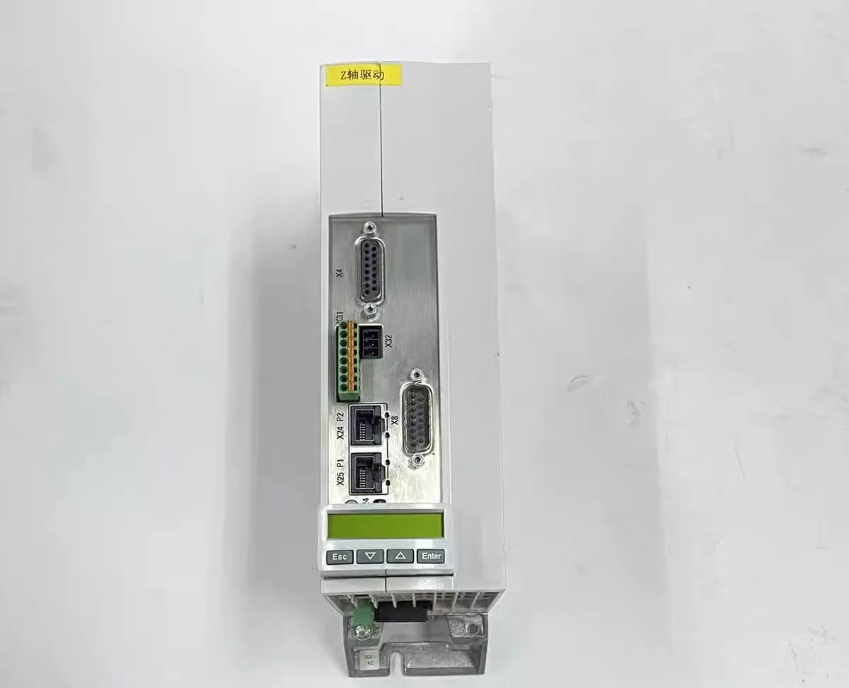 Zupełnie nowy oryginalny serwonapęd Bosch Rexroth HCS01.1E-W0018-A-03-B-ET-EC-EM-NN-NN-FW serwosilnik szybka wysyłka