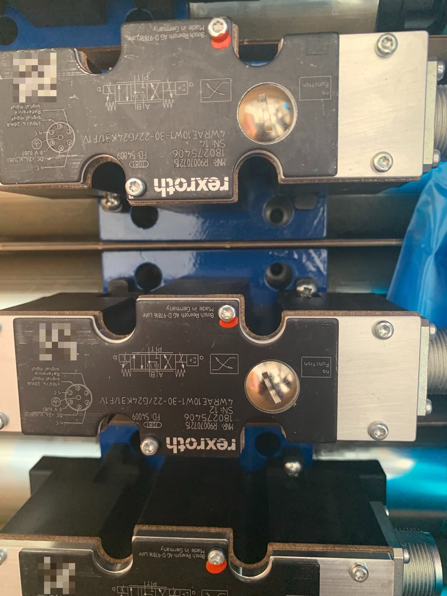 Zupełnie nowy oryginalny serwonapęd Bosch Rexroth zawór redukcyjny ciśnienia 4WRAE10W60-2X/G24N9K31/F1V serwosilnik szybka wysyłka