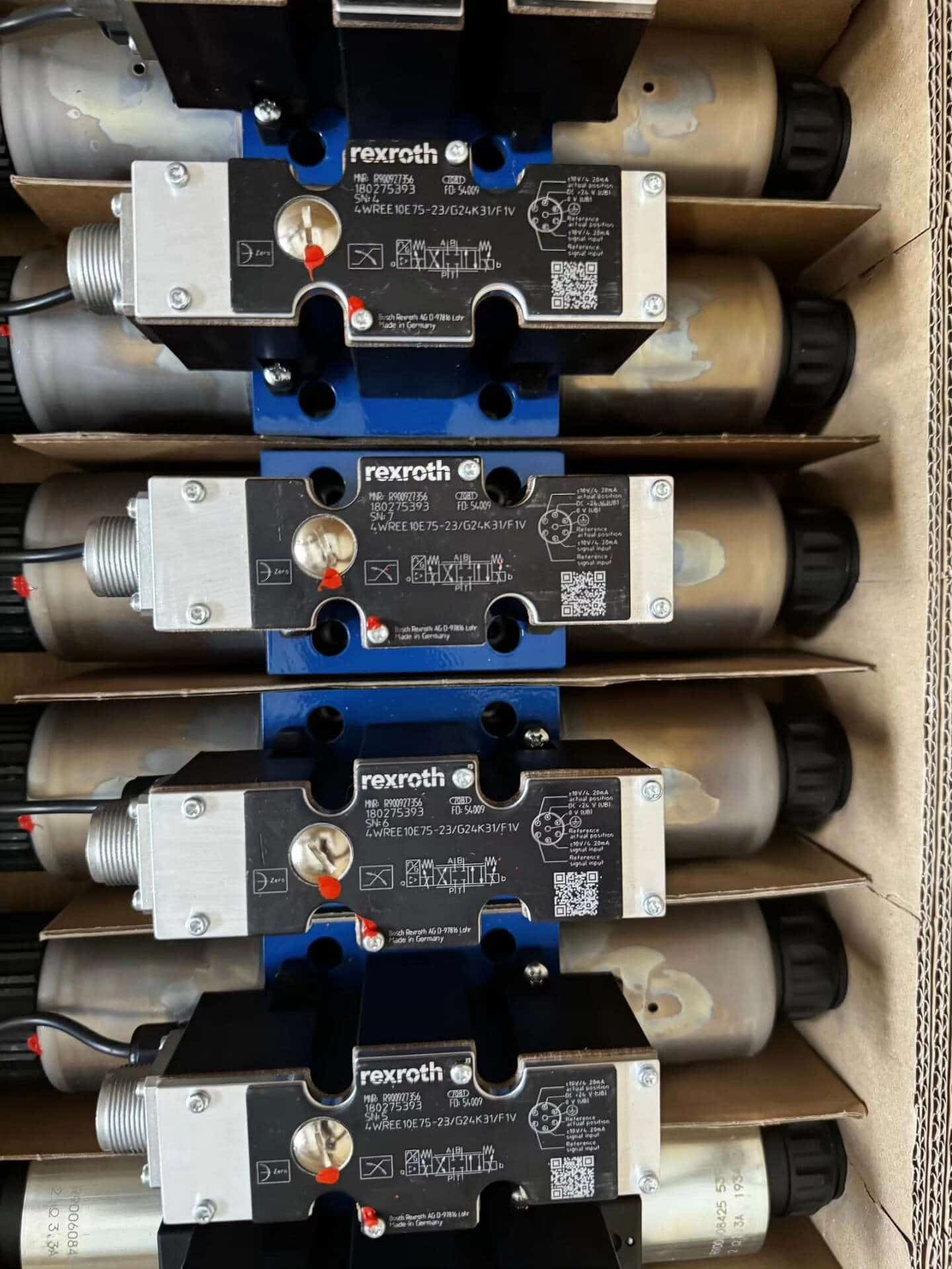 Zupełnie nowy oryginalny serwonapęd Bosch Rexroth zawór proporcjonalny DBEM10-7X/315YG24K4M serwosilnik szybka wysyłka