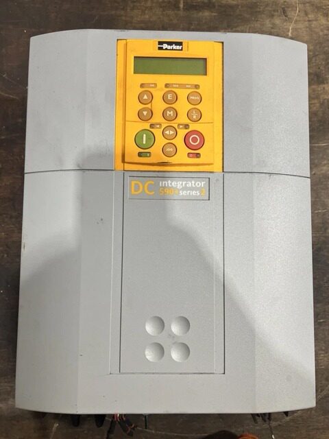 Zupełnie nowy oryginalny Parker 53260010-TP00-U4A0 serwonapędy napędy o zmiennej częstotliwości sterowniki serwomotorów szybka wysyłka